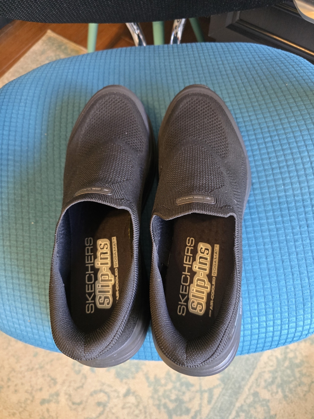Skechers Black Men's Slip-On Knit Loafers